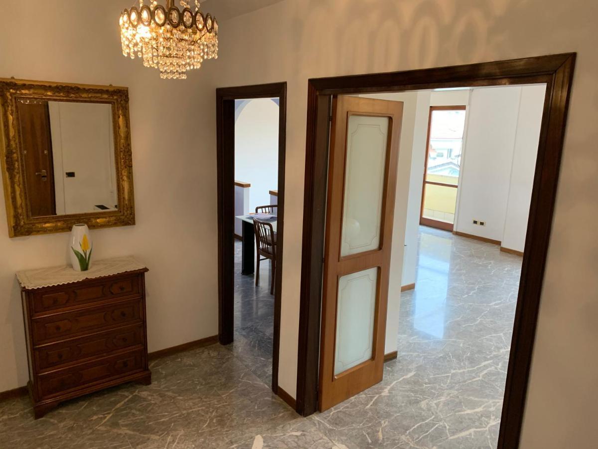 Spazioso Appartamento In Centro Citta San Benedetto del Tronto Buitenkant foto
